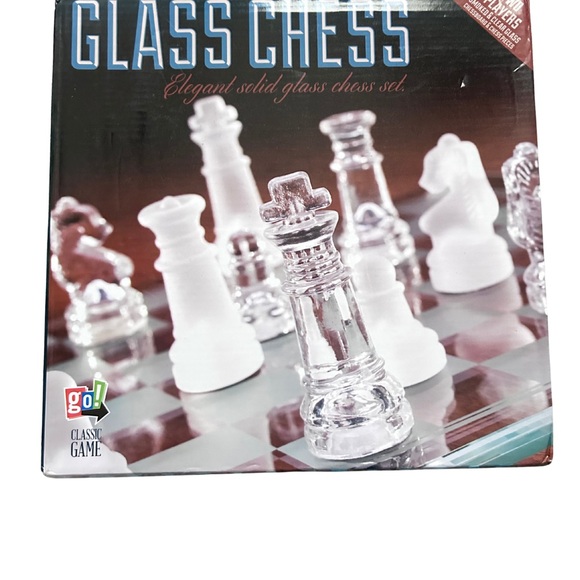 go! | Classic Game Glass Chess Set - Clear and Frosted - Picture 2 of 2